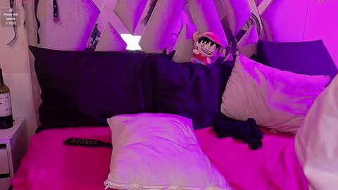 QUEENJEENN online show from 01/17/26, 05:23