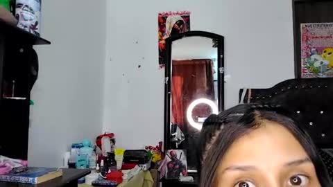 Snapshot of queenjenn__ chatting on 08/02/26, 04:27 QUEENJEENN online show from 08/02/26, 04:27
