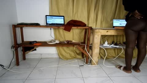 Nina online show from 04/20/26, 06:49