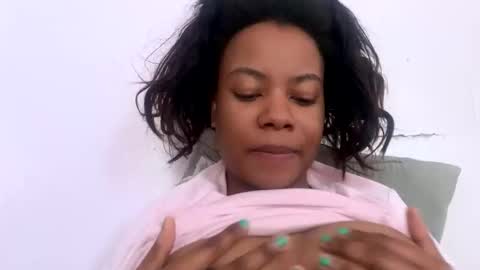 Kourtney online show from 11/10/25, 07:35