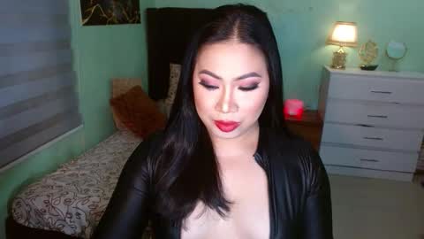 Miss Celine online show from 02/10/26, 04:33