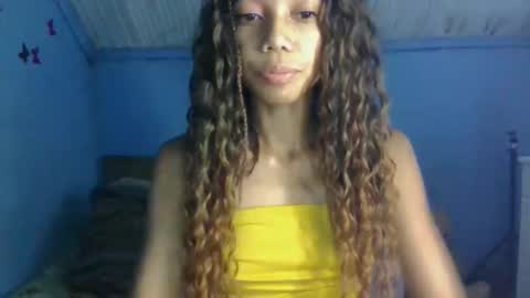 queennih online show from 11/07/25, 07:25