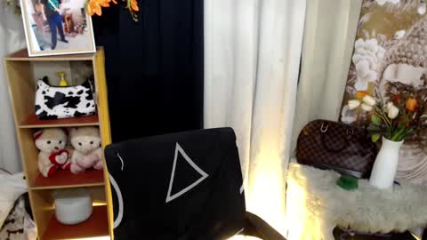 Mikka online show from 02/22/25, 05:46