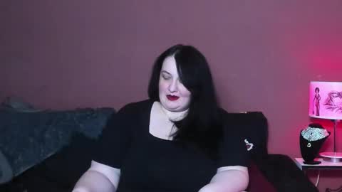 Snapshot of queenofhaze chatting on 03/01/25, 01:00 you may simply address Me with Your Grace online show from 03/01/25, 01:00