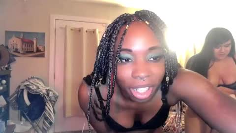 QueenOfHearts online show from 01/28/25, 05:11