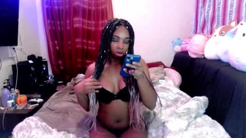 QueenOfHearts online show from 02/09/25, 03:43