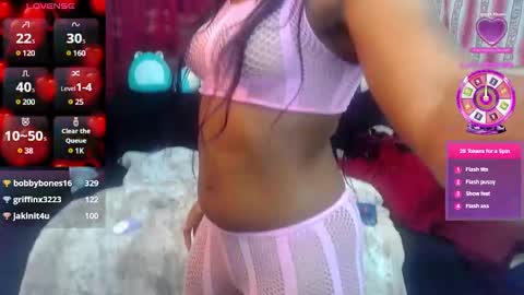 QueenOfHearts online show from 03/01/25, 01:53