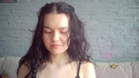 QueenOfModels online show from 04/12/26, 08:30