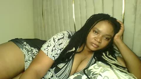 Snapshot of queenofsouls chatting on 12/21/24, 05:03 . online show from 12/21/24, 05:03