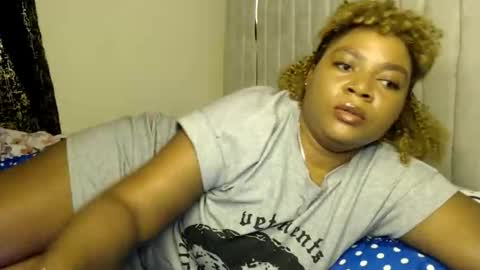 Snapshot of queenofsouls chatting on 09/23/25, 03:20 . online show from 09/23/25, 03:20