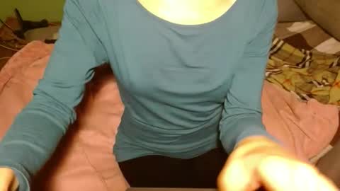 queenoftenderness online show from 10/17/25, 06:10