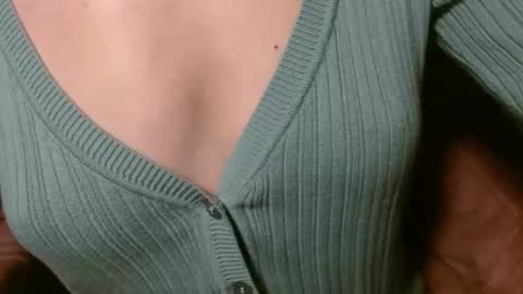 queenoftenderness online show from 04/16/26, 09:39