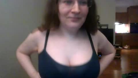 queenofthenights online show from 04/16/26, 09:39