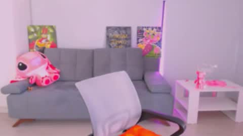 Snapshot of queenofthesense chatting on 10/02/25, 06:53 Patricia online show from 10/02/25, 06:53