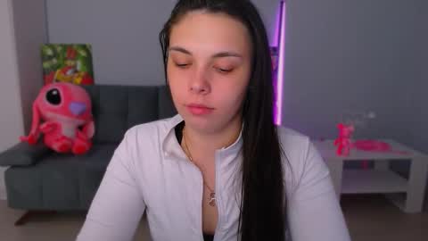 Snapshot of queenofthesense chatting on 10/11/25, 12:26 Patricia online show from 10/11/25, 12:26