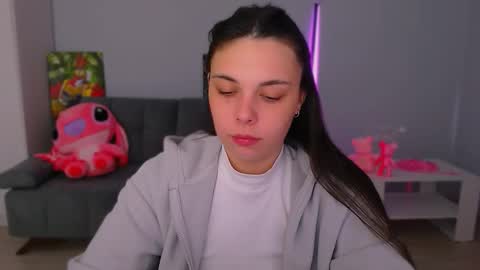 Snapshot of queenofthesense chatting on 10/12/25, 10:47 Patricia online show from 10/12/25, 10:47