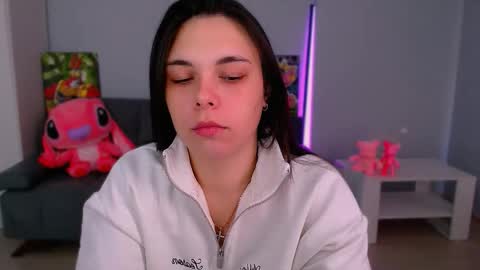 Snapshot of queenofthesense chatting on 10/23/25, 11:42 Patricia online show from 10/23/25, 11:42