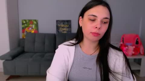 Snapshot of queenofthesense chatting on 11/11/25, 09:53 Patricia online show from 11/11/25, 09:53