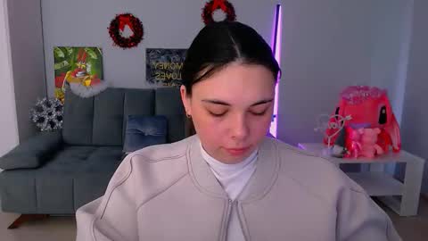 Snapshot of queenofthesense chatting on 12/04/25, 08:56 Patricia online show from 12/04/25, 08:56