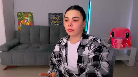 Snapshot of queenofthesense chatting on 02/13/26, 10:44 Patricia online show from 02/13/26, 10:44