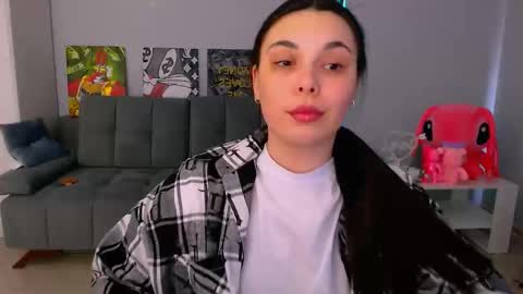 Snapshot of queenofthesense chatting on 02/17/26, 08:11 Patricia online show from 02/17/26, 08:11