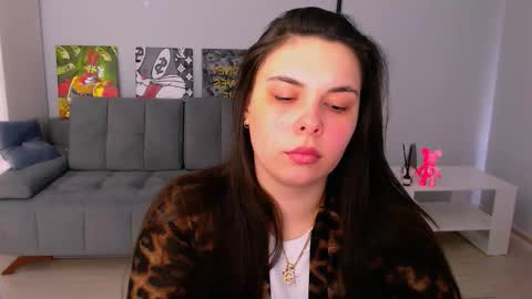 Snapshot of queenofthesense chatting on 03/04/26, 08:20 Patricia online show from 03/04/26, 08:20