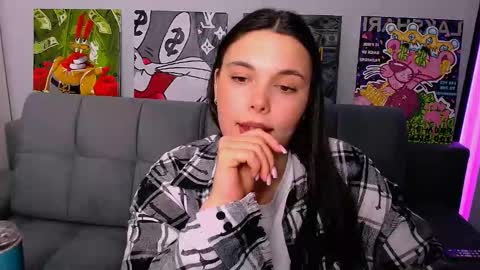 Snapshot of queenofthesense chatting on 03/05/26, 03:08 Patricia online show from 03/05/26, 03:08