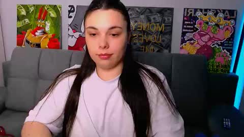 Snapshot of queenofthesense chatting on 03/06/26, 08:22 Patricia online show from 03/06/26, 08:22