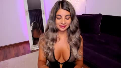 Snapshot of queenofyouredreams chatting on 08/08/26, 10:34 Queennofyuredreams online show from 08/08/26, 10:34