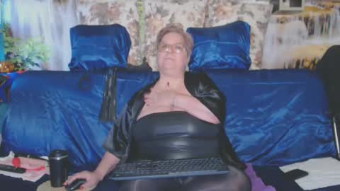 QueenPammy online show from 10/24/25, 05:15