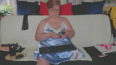 Snapshot of queenpammy chatting on 05/18/26, 05:02 QueenPammy online show from 05/18/26, 05:02