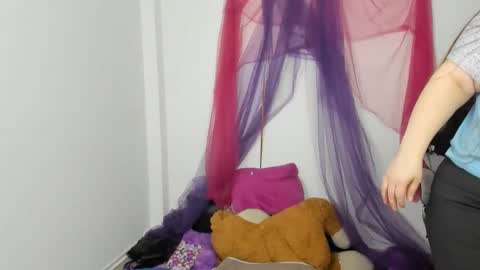 Samantha online show from 04/06/26, 02:09