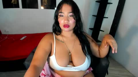 queensquirt31 online show from 08/03/26, 03:16