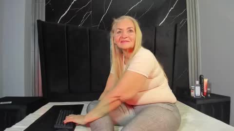 queenstarhyl online show from 03/04/26, 06:08