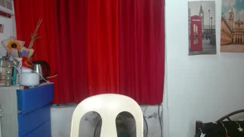 queensteffi online show from 10/19/25, 08:31