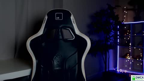 Queensy online show from 09/12/25, 09:48