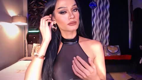 Snapshot of queenvalentinats chatting on 01/03/25, 08:21 ValentinaMoone online show from 01/03/25, 08:21