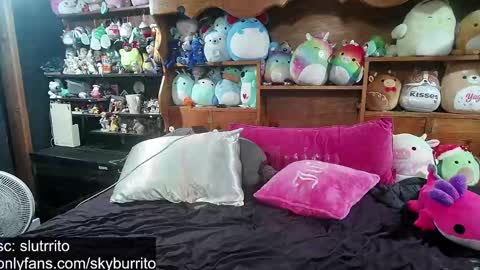 Sky Burrito online show from 10/06/25, 05:32