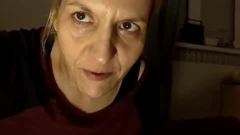 bi is from billy online show from 11/18/25, 01:00