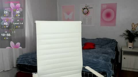 Anna online show from 04/04/26, 05:27