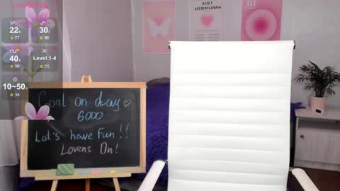 Anna online show from 04/22/26, 06:05