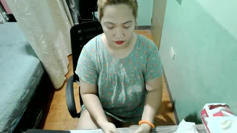 Snapshot of quelly40 chatting on 06/16/26, 06:32 quelly40 online show from 06/16/26, 06:32