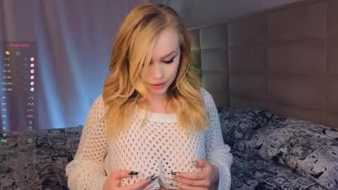 Teri  My favorite vibes 77 101 222 666 online show from 02/13/25, 05:22