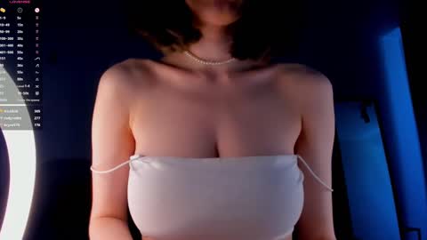 Teri  My favorite vibes 77 101 222 666 online show from 02/25/25, 04:35