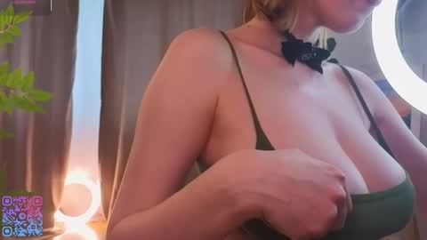 Teri  My favorite vibes 77 101 222 666 online show from 04/21/26, 02:48