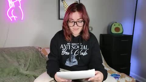 Snapshot of quervoqueen1 chatting on 02/19/25, 03:39 Bri online show from 02/19/25, 03:39