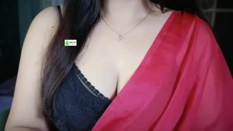 Snapshot of quest_queen chatting on 06/21/26, 11:35 zaara online show from 06/21/26, 11:35