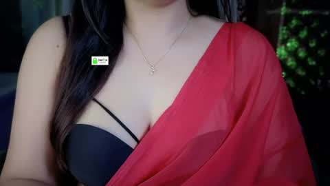 Snapshot of quest_queen chatting on 06/27/26, 11:48 zaara online show from 06/27/26, 11:48