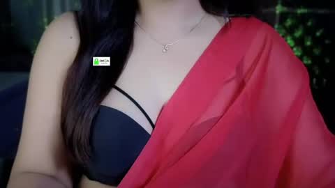 Snapshot of quest_queen chatting on 06/27/26, 12:22 zaara online show from 06/27/26, 12:22
