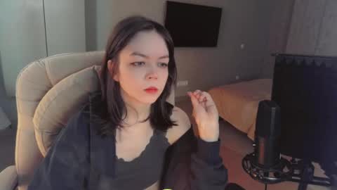 quietluxury online show from 04/11/26, 01:37